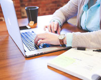 轰炸电话网页版